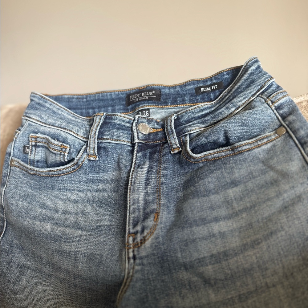 Judy Blue Slim Fit Medium Wash Jeans - Picture 3 of 9